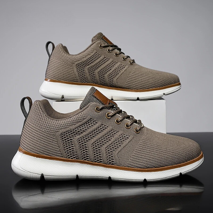 Men’s Lace-Up Sneakers for Everyday Wear