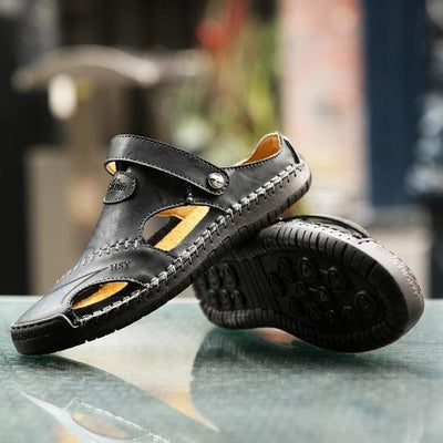 Men’s Sandals with Adjustable Strap Design