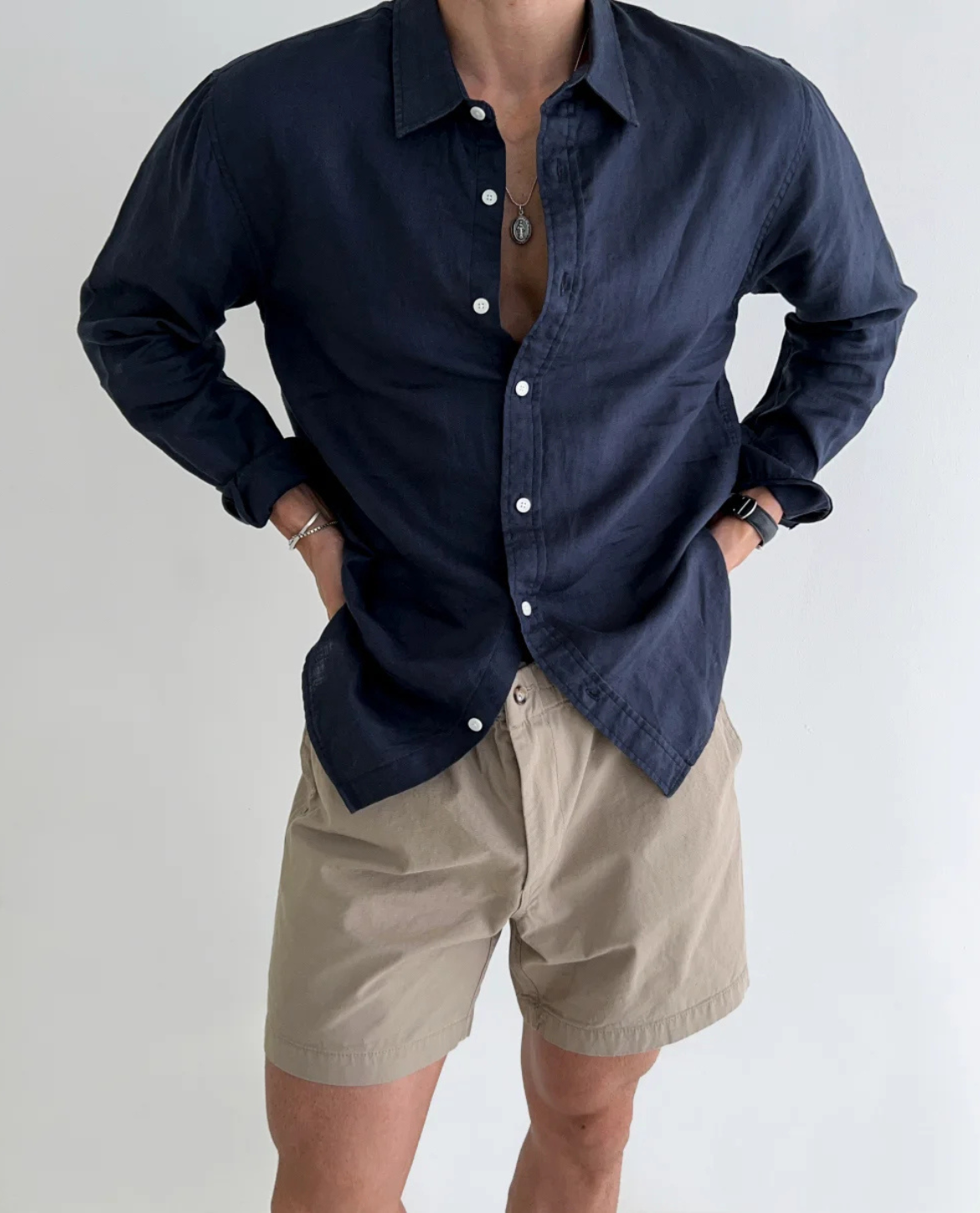 Men’s Long-Sleeve Shirt with button-up front and collar