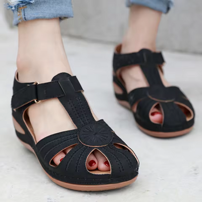 Adjustable Closed-Heel Women's Sandals with Hook-and-Loop Strap