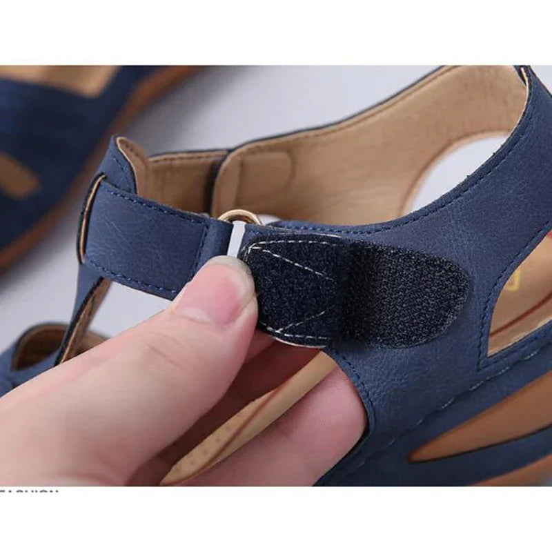 Adjustable Closed-Heel Women's Sandals with Hook-and-Loop Strap