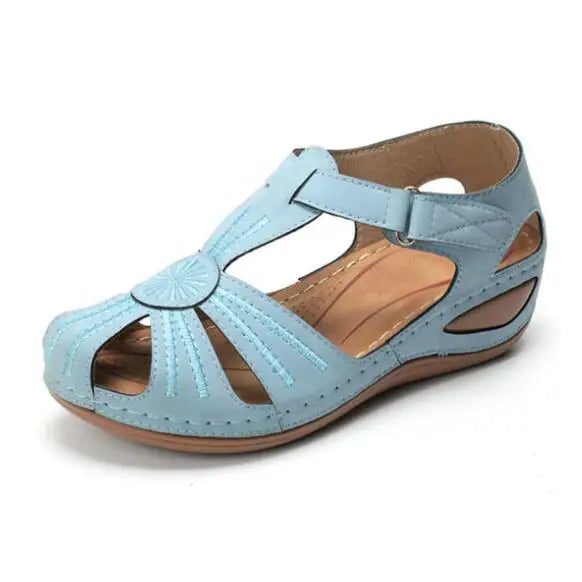 Adjustable Closed-Heel Women's Sandals with Hook-and-Loop Strap