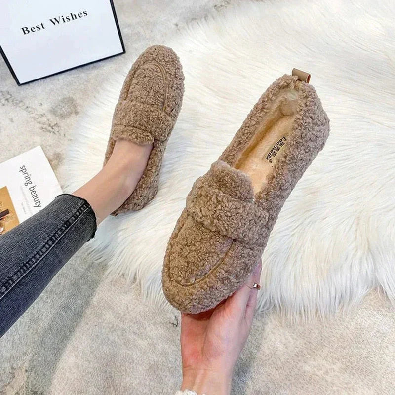 Coralie - Women's Ultra‑Cozy Plush Moccasins