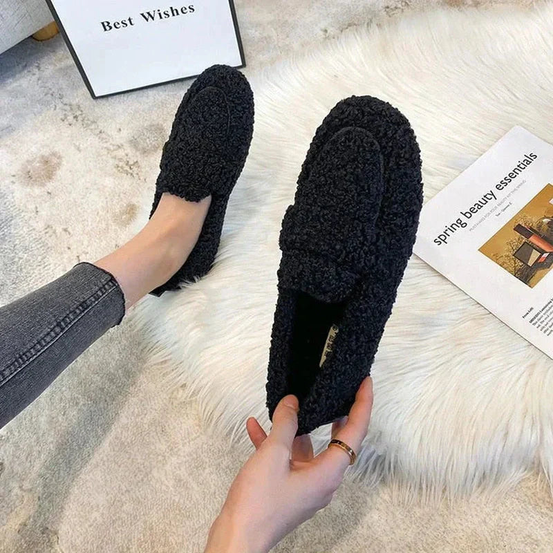 Coralie - Women's Ultra‑Cozy Plush Moccasins