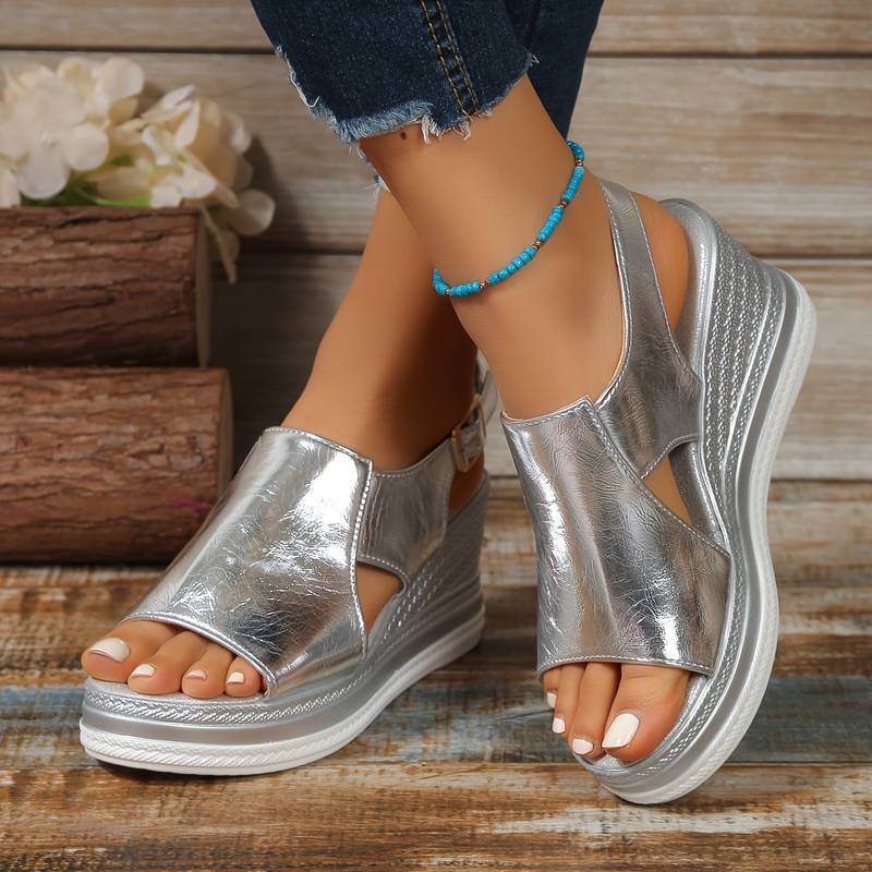 Women’s Strap Sandals with Modern Design