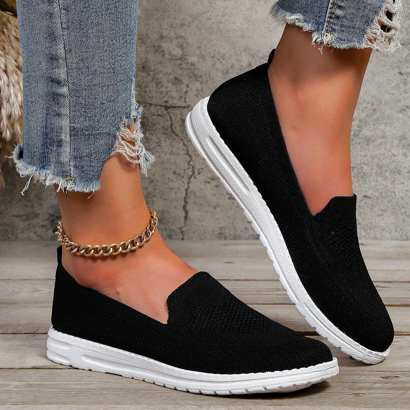 Women's Mesh Slip-On Walking Sneakers