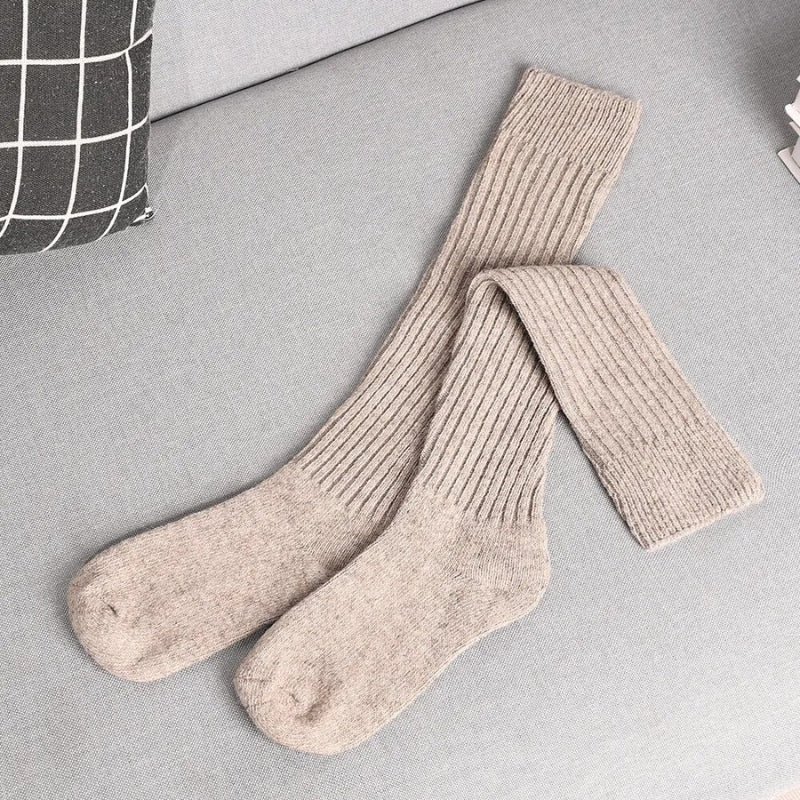 Women’s Ribbed Crew Socks in Neutral Colors
