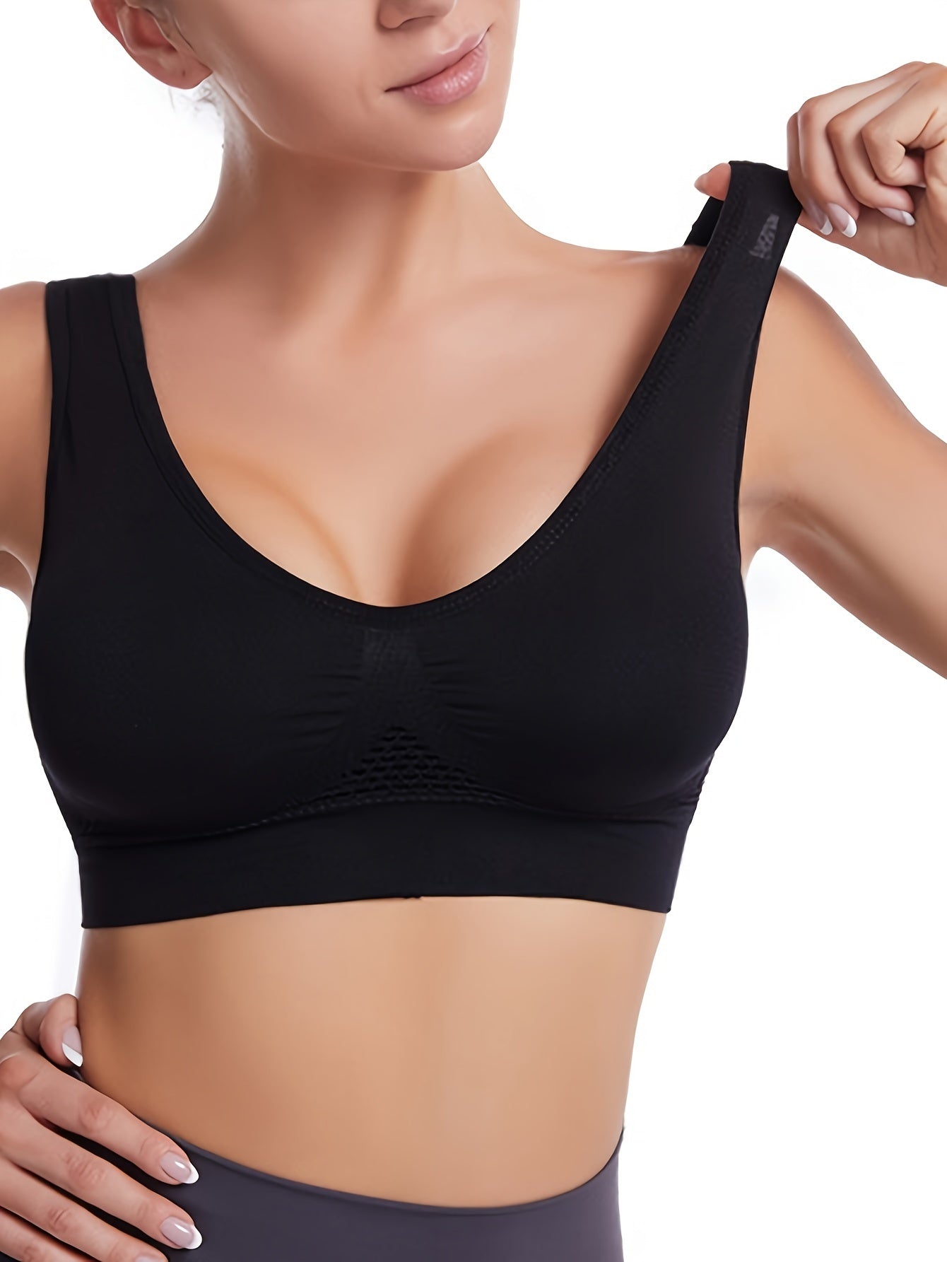 Women's Wireless Sports Bra with Built-In Pads